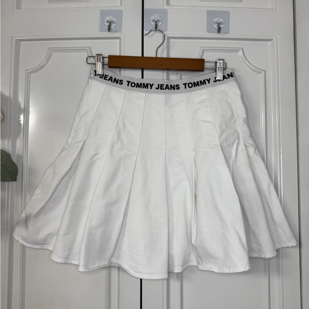 Tommy Hilfiger White Circle Skirt with Branded Waistband